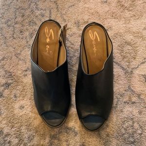 NWT Seven shoes